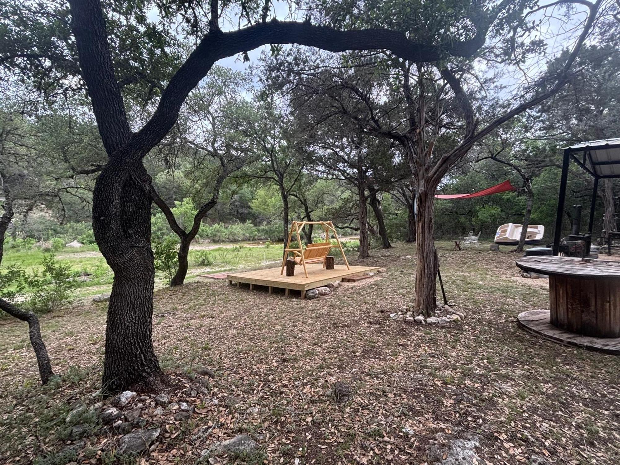 Tiny House - Our Little Piece Of Paradise Lakehills Exterior foto